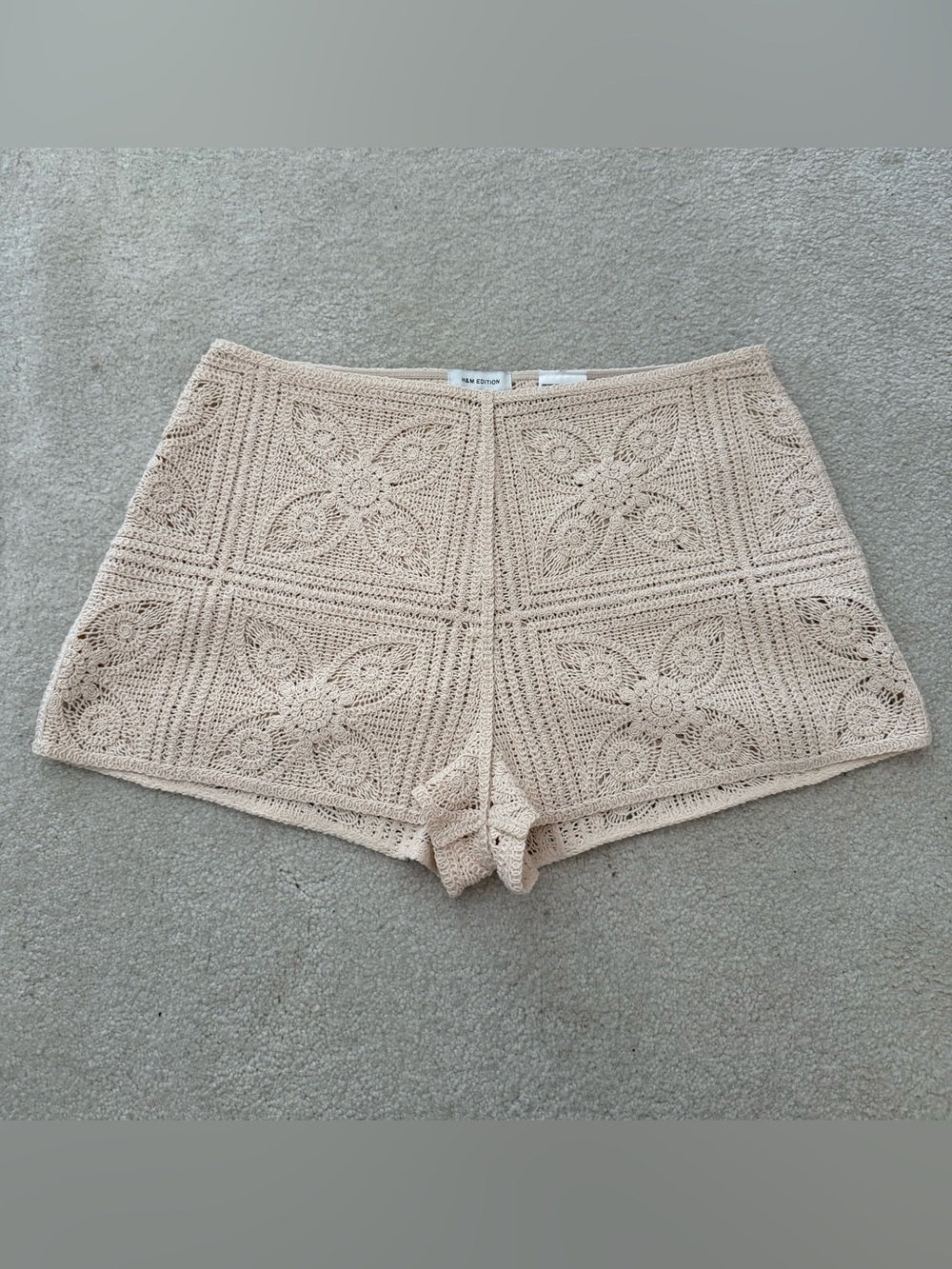H&M Edition Cream Crochet Lace Shorts Boho Resort Coverup Size M NEW!